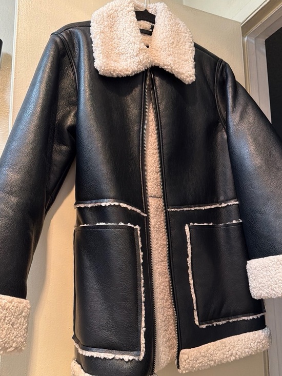 Abercrombie & Fitch Jackets & Blazers - Abercrombie & Fitch Black Faux Leather Jacket with Cream Shearling Trim